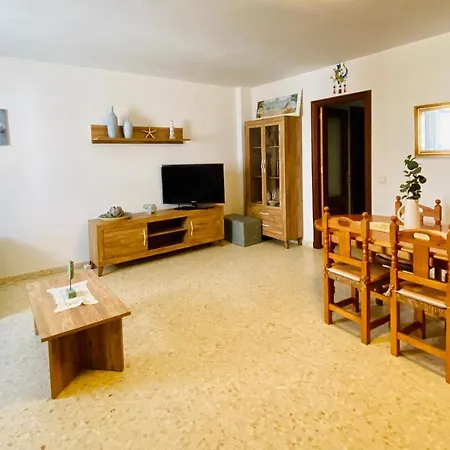 Chipiona/casa Adosada/centrico+playa/5plazas/garaje/ Holiday home *