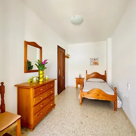 Holiday home Chipiona/casa Adosada/centrico+playa/5plazas/garaje/